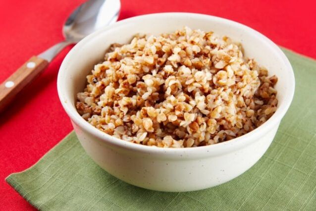 Ang Buckwheat nag-normalize sa paglihok sa gastrointestinal tract